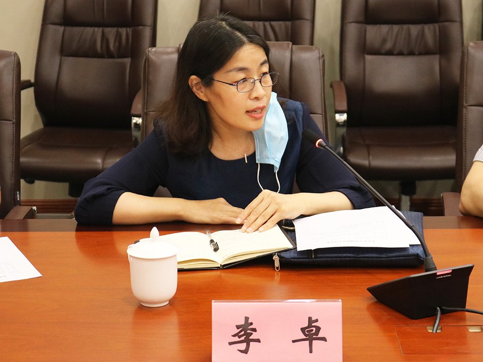 李卓.jpg