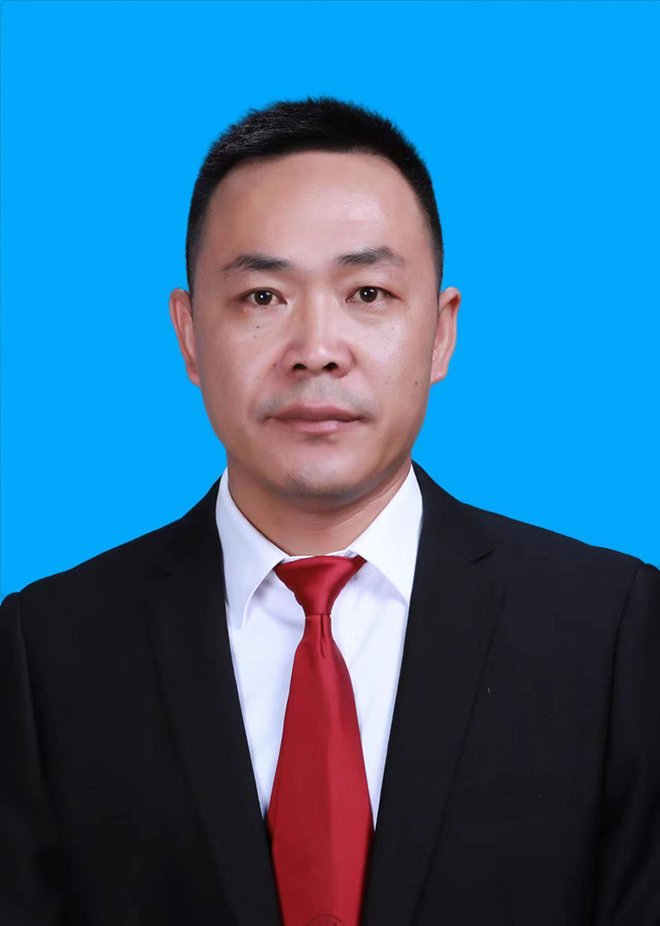 张梁