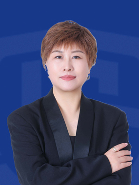 吕英